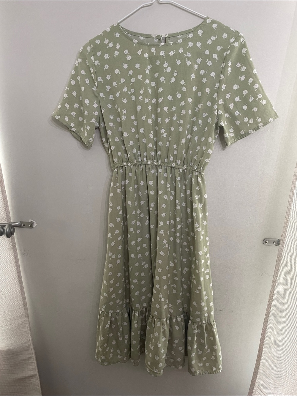 SHEIN Sage Green Floral Tiered Midi Dress